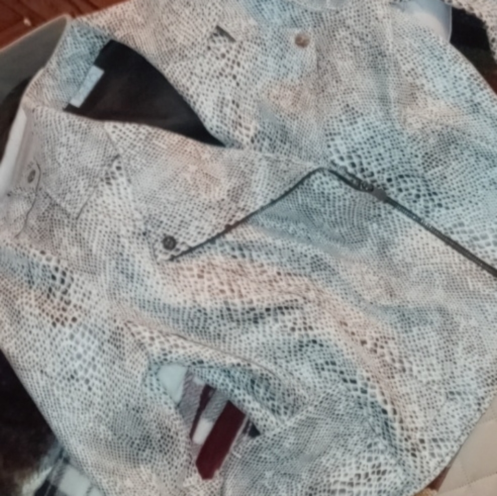 Jacket - Picture 4 of 4